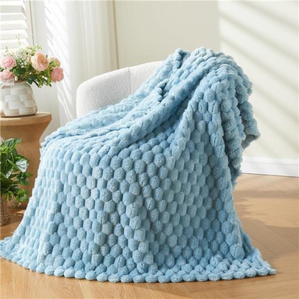 Super Soft Throw Blanket Blue Premium Silky Flannel Fleece 3D Clouds 50"x60"